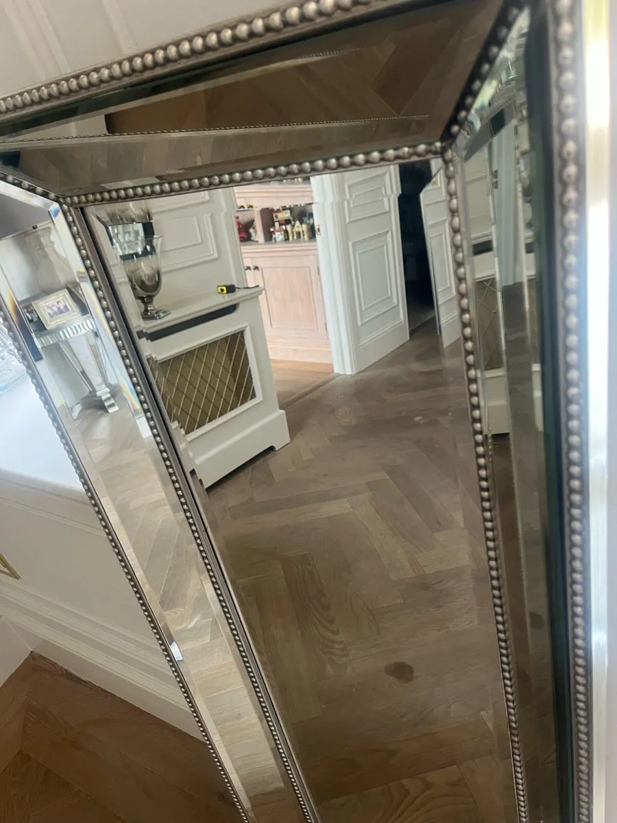 Detailed silver rectangular mirror - Image 3