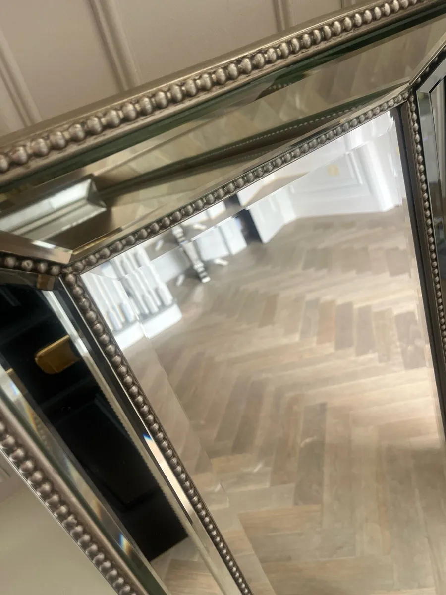 Detailed silver rectangular mirror - Image 2