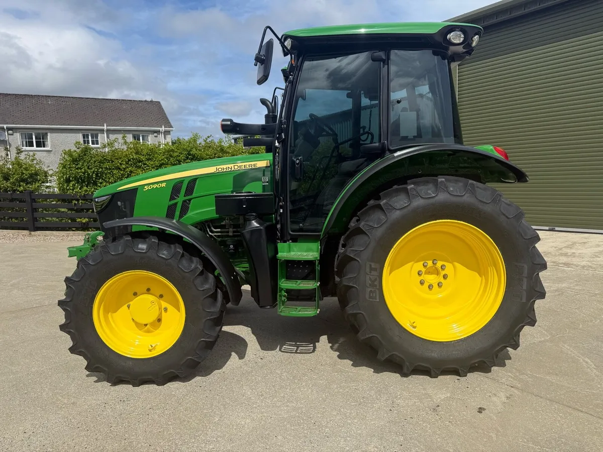 John deere 5090R - Image 2