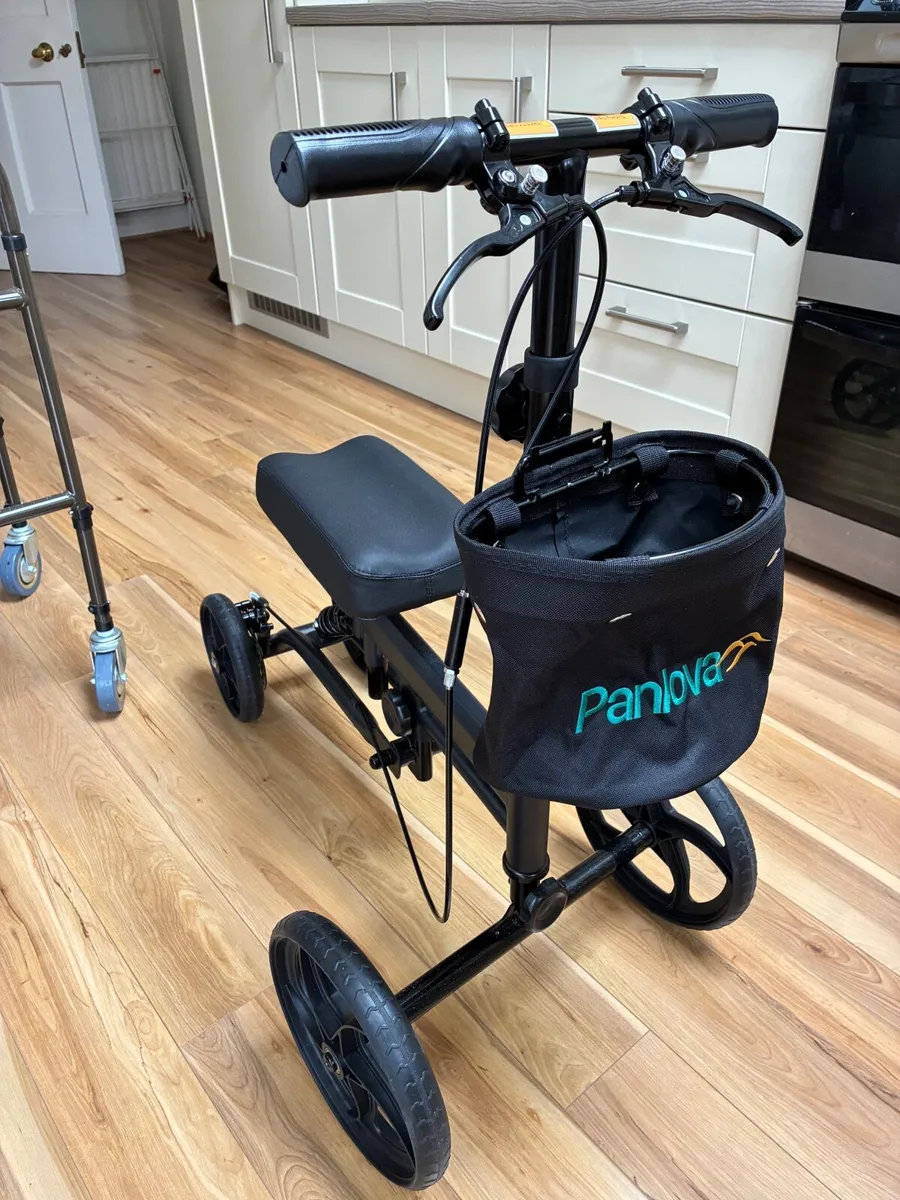 Knee Walker