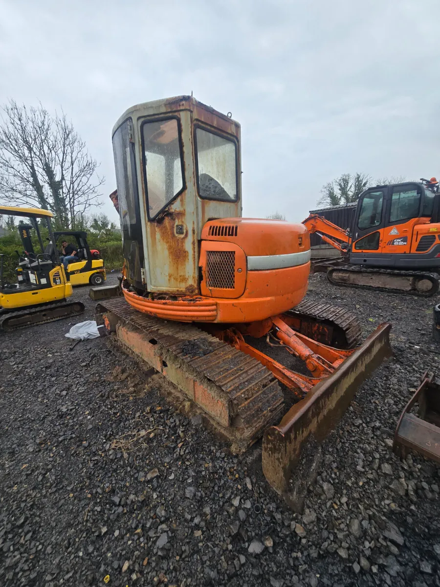 HITACHI EX75 - Image 4
