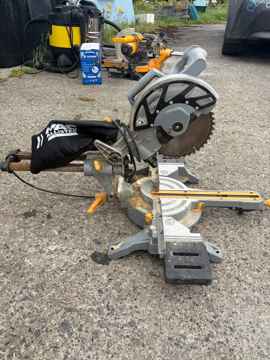 Chop saw - Image 1