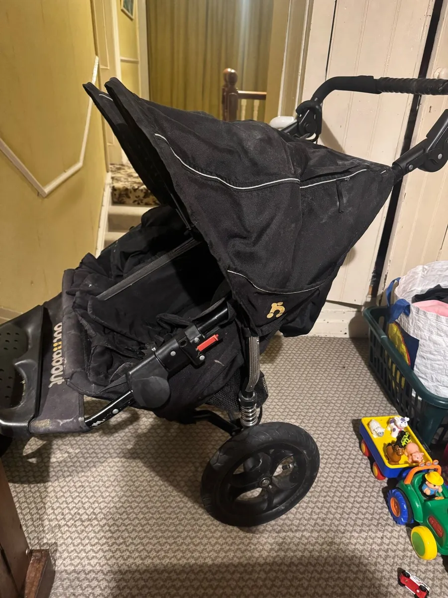 Out n about double buggy - Image 4