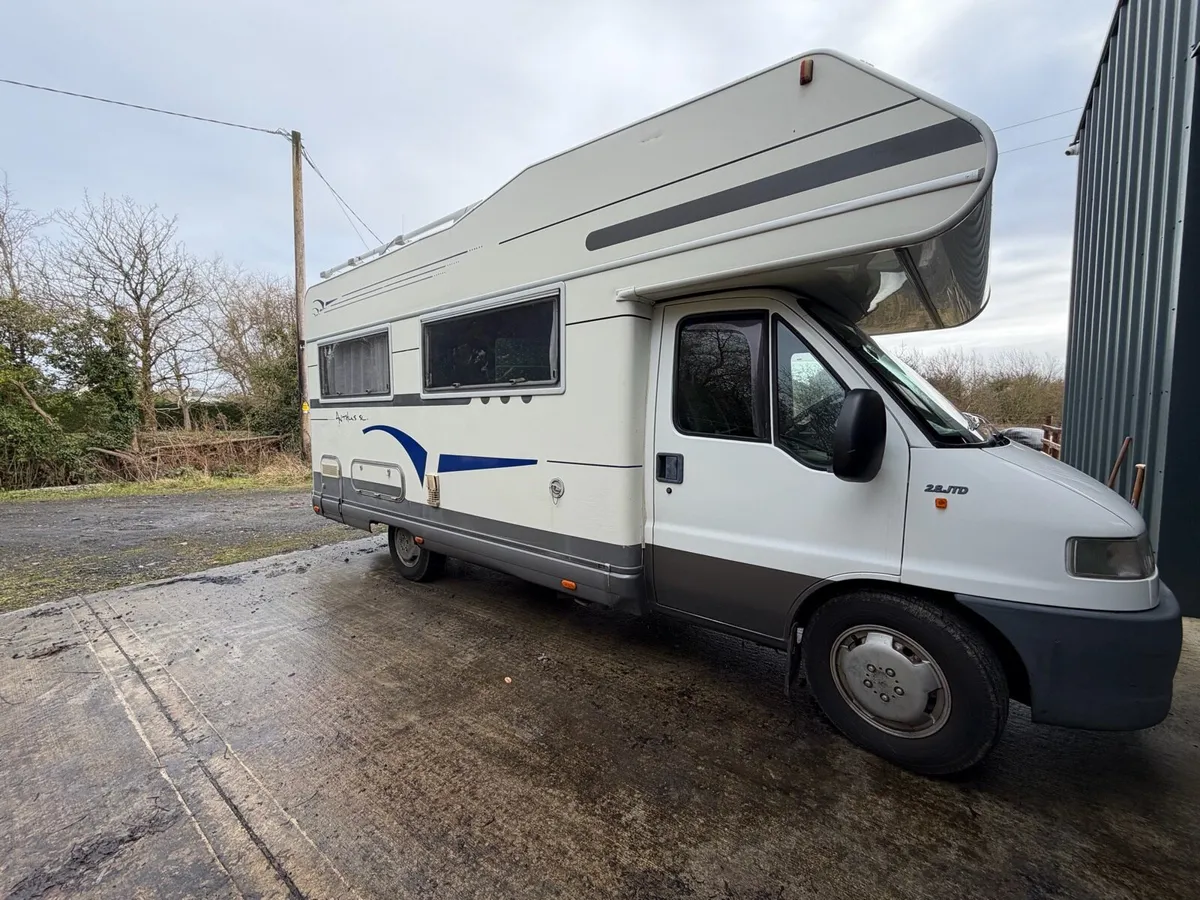 Camper Van 6 birth - Image 4