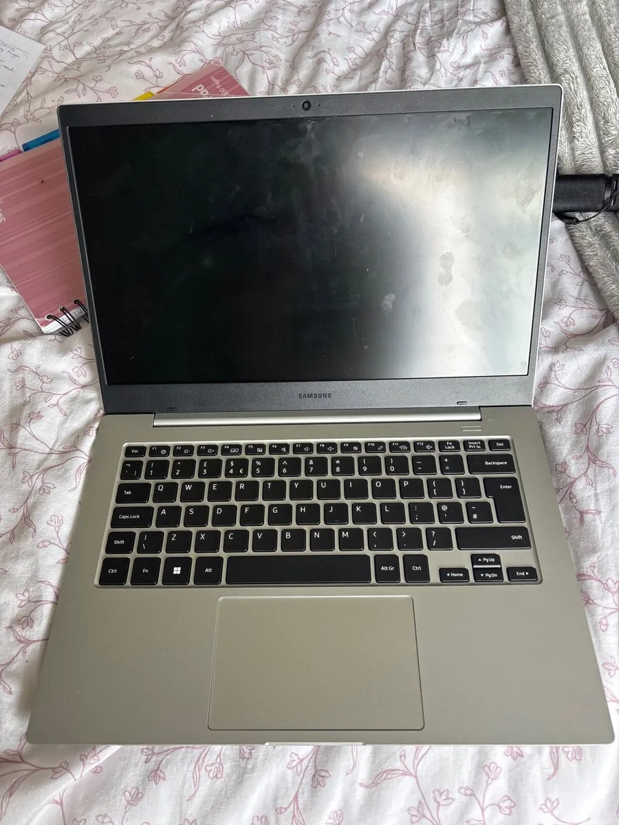 Samsung Laptop ( For Parts ) - Image 3