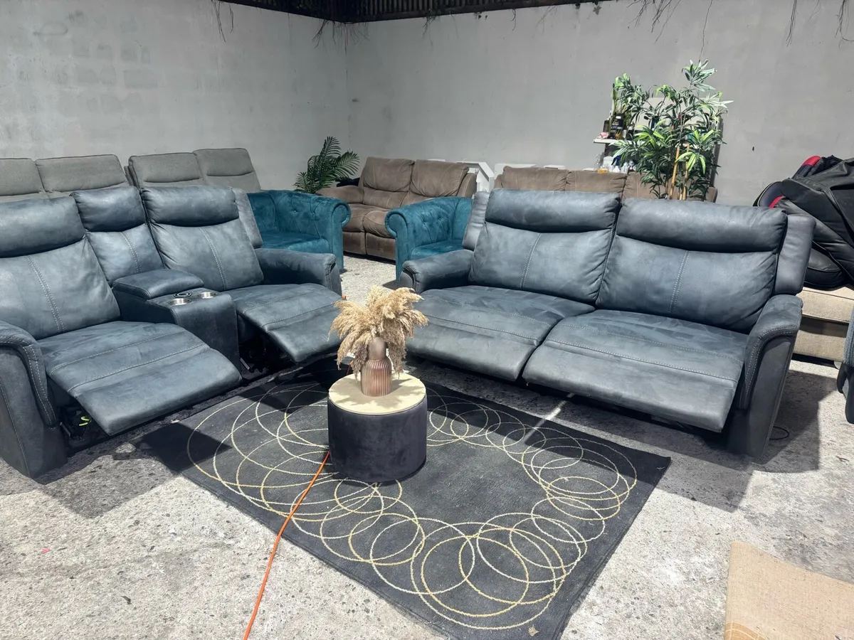 Electric Ez Living 3+2 seater suite - Image 1