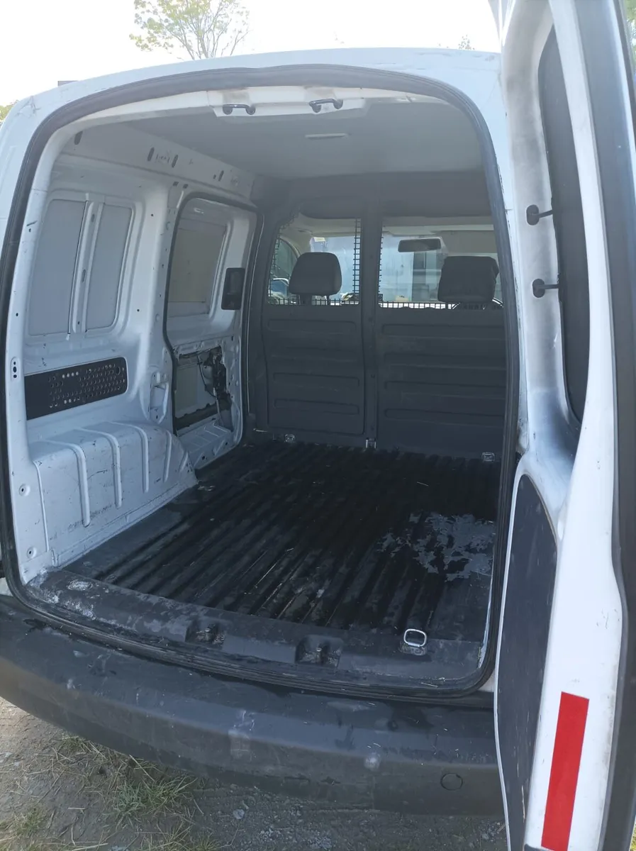 VW Caddy - Image 3