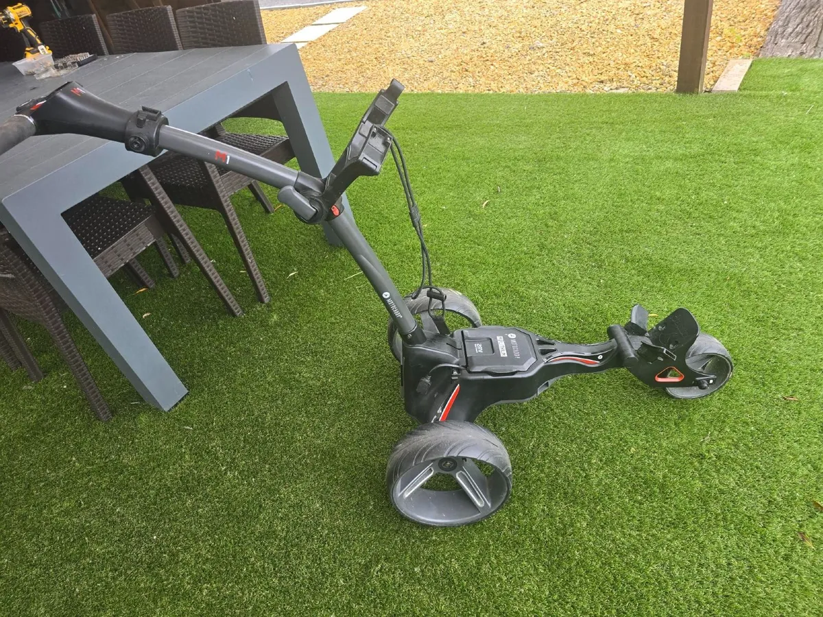 Motocaddy Electric golf cart - Image 2