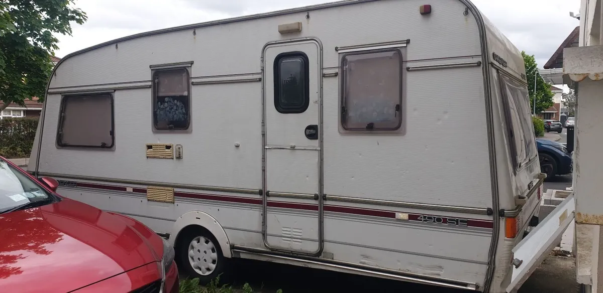 Five berth caravan - Image 1