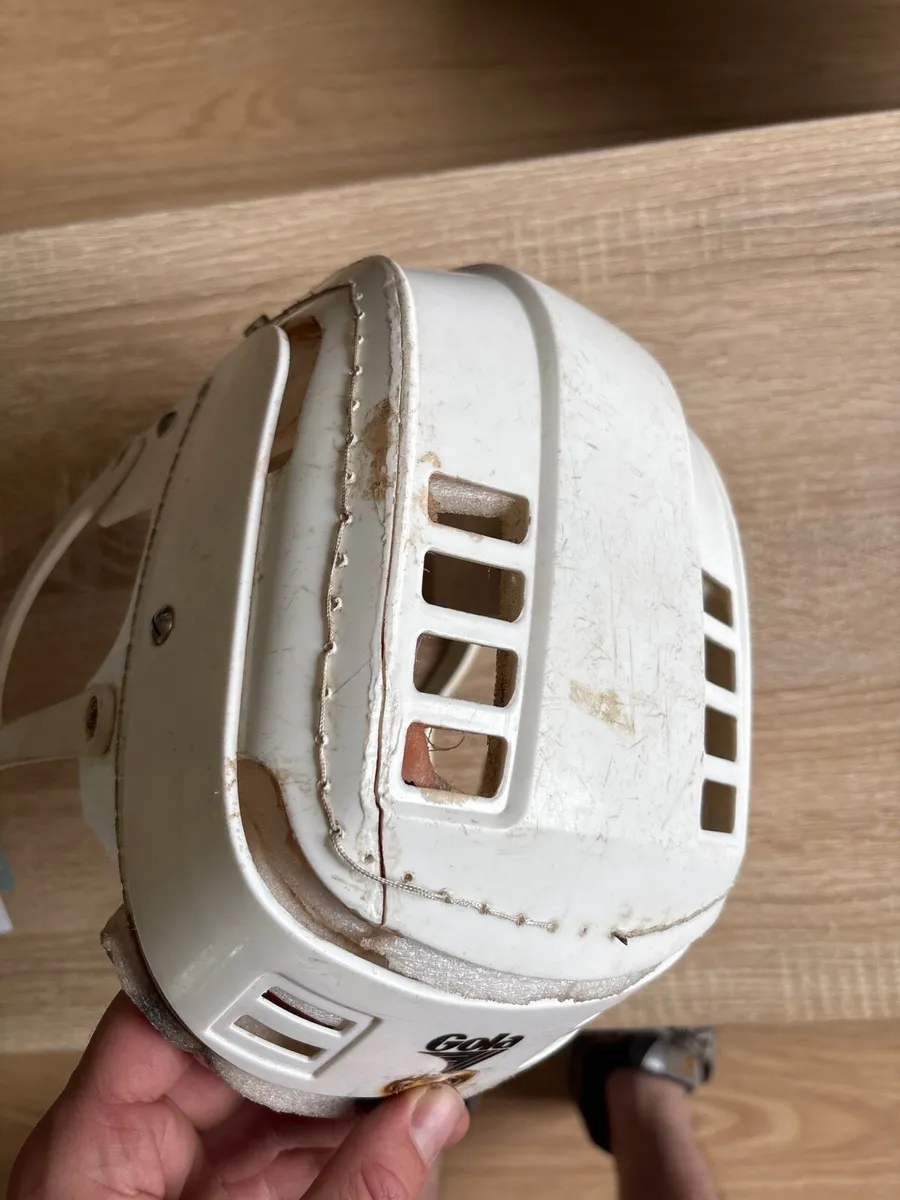 Gola helmet - Image 4