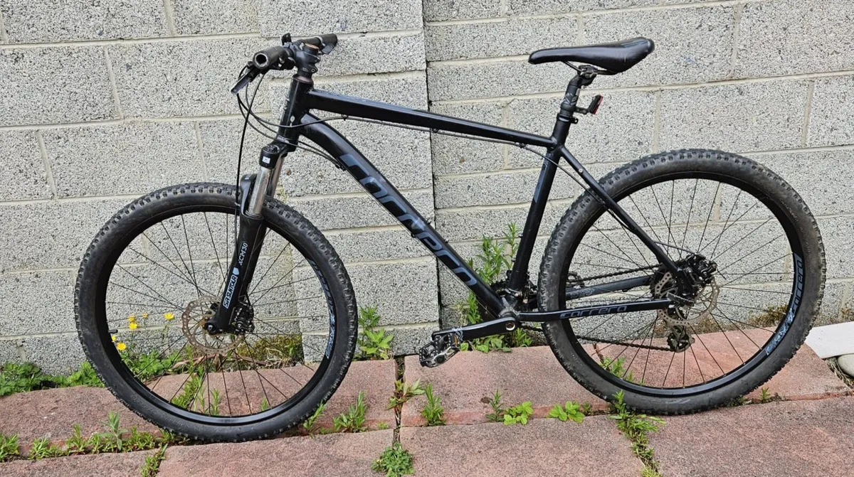 Carrera vengence mountain bike - Image 1