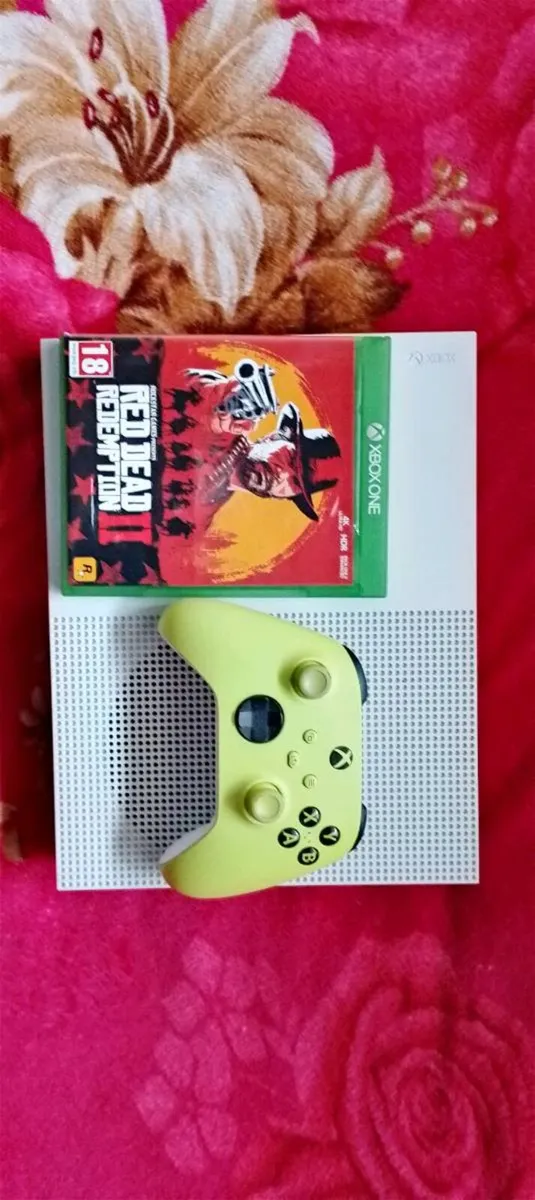 Xbox One S 500 Gig - Image 1