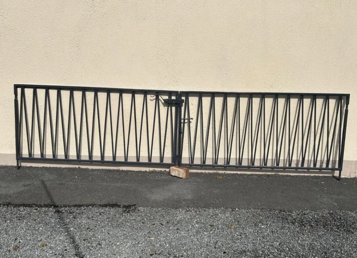 Entrance Gates - Image 1