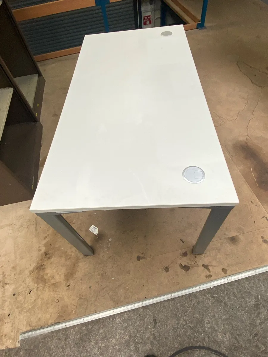 Office desk - Image 2