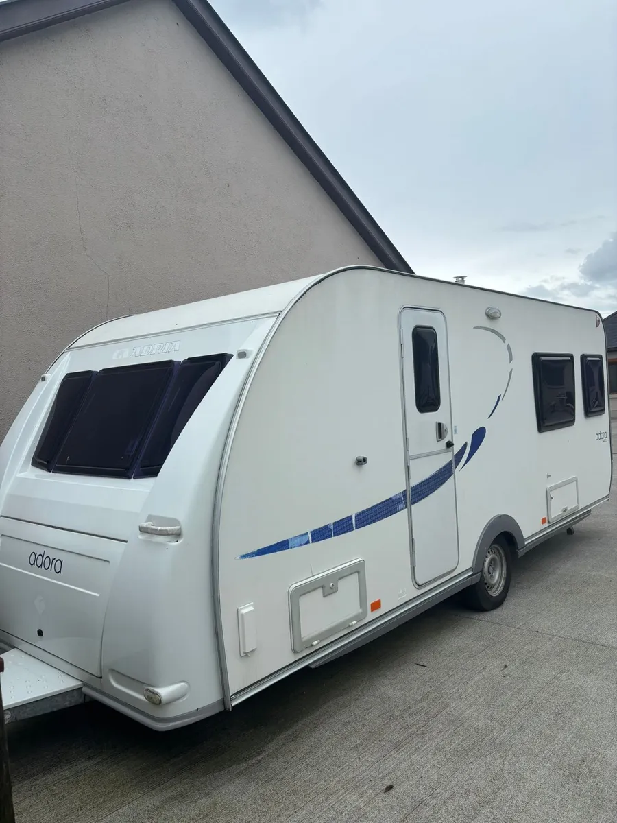 4 berth fixed single beds - Image 1