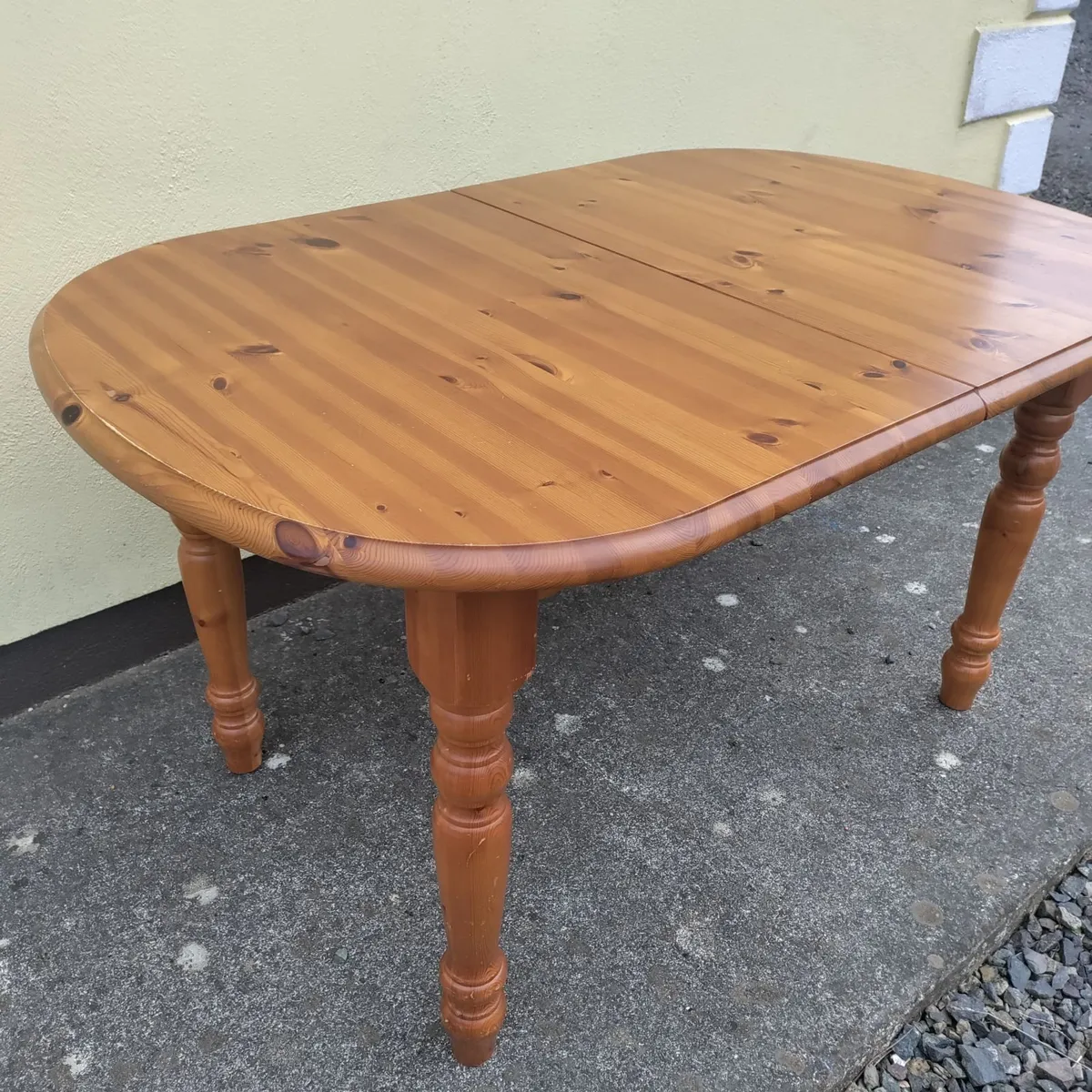 Kitchen table - Image 3