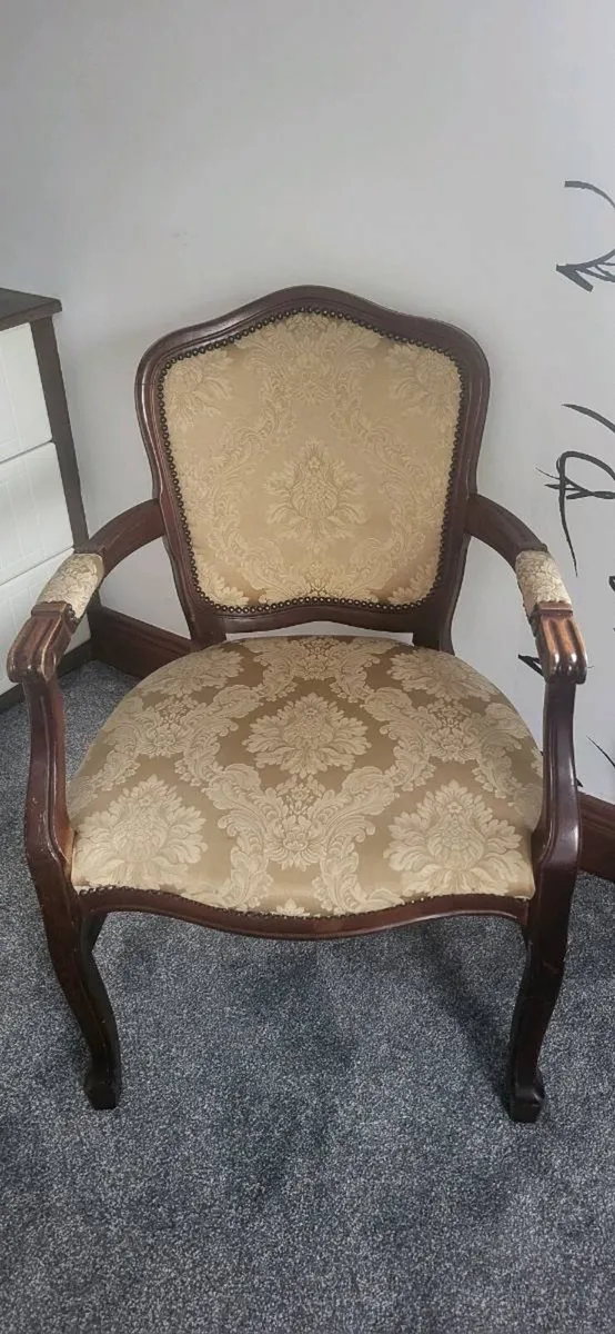 Chairs - Image 3