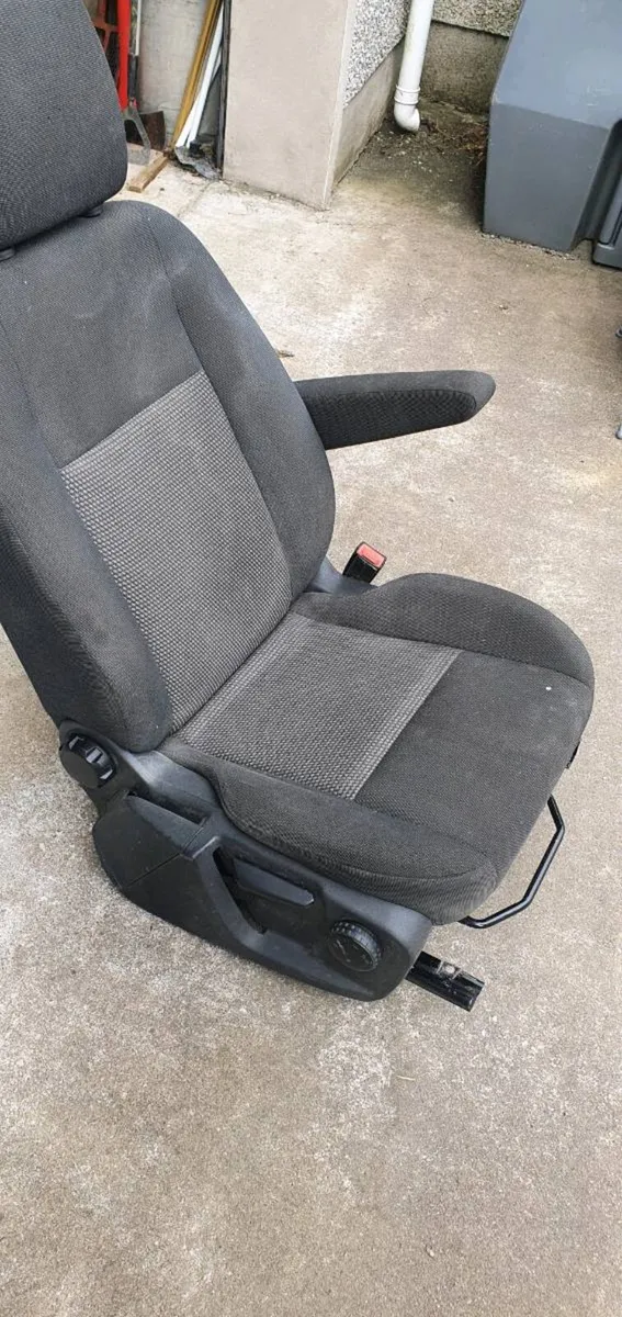 Drivers Seat fits Vw Transporter. - Image 2