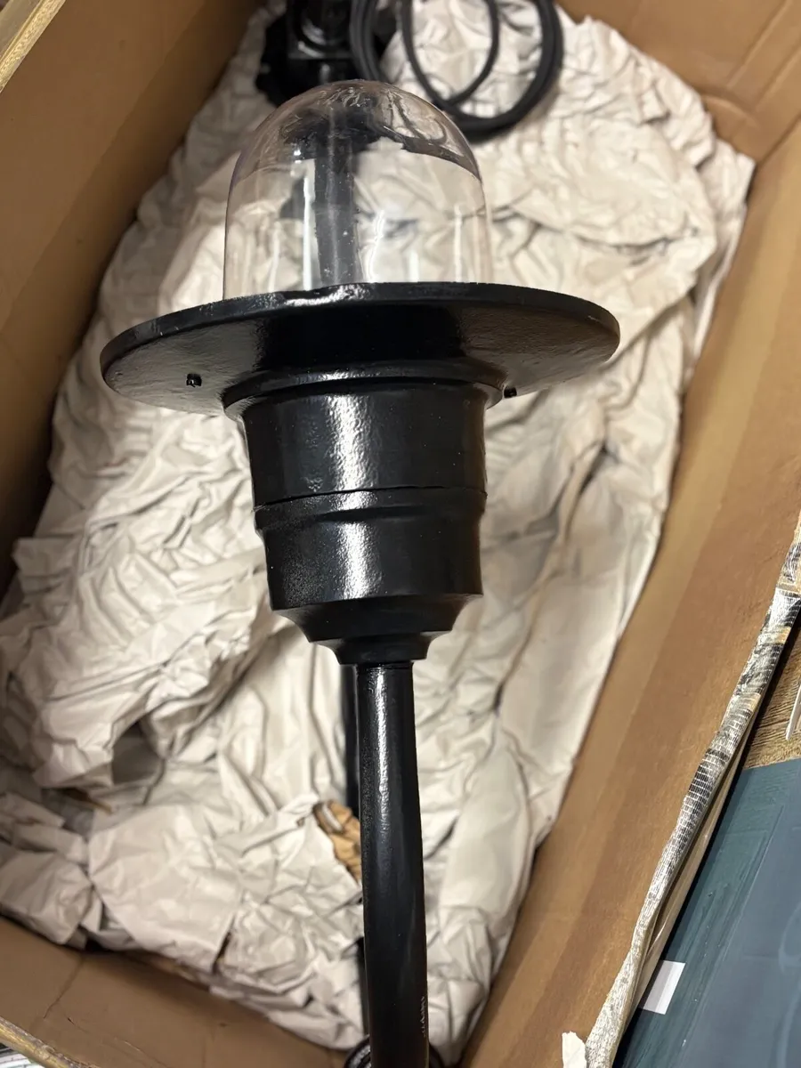 Commercial outdoor lighting - Image 3