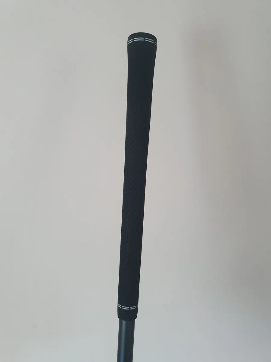 TaylorMade SIM2 Driver for Sale - Image 2