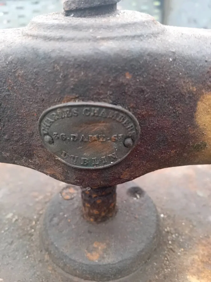 Antique book press - Image 4