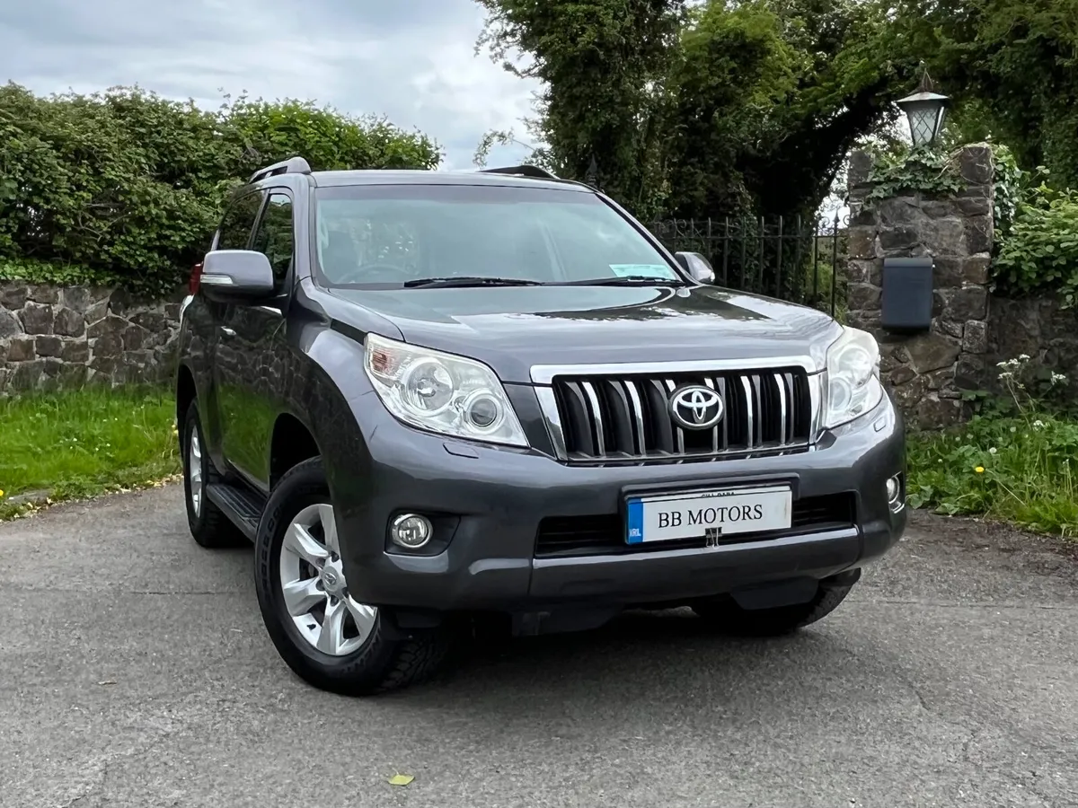 Toyota Land Cruiser 3.0 Automatic - Image 4