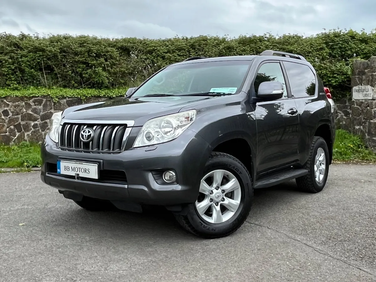 Toyota Land Cruiser 3.0 Automatic - Image 2