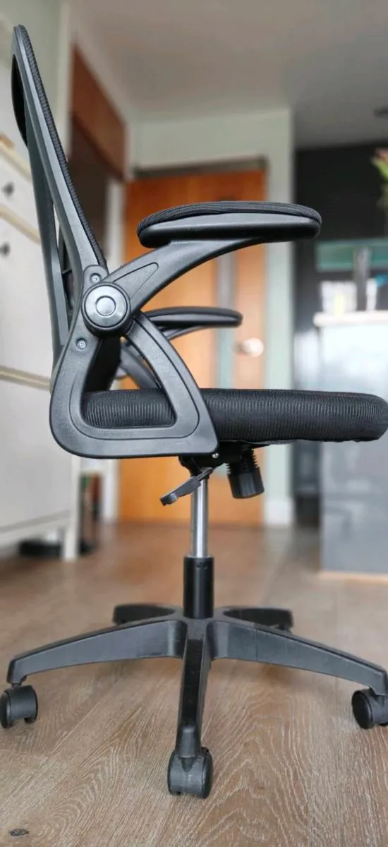 Office chair - Image 1