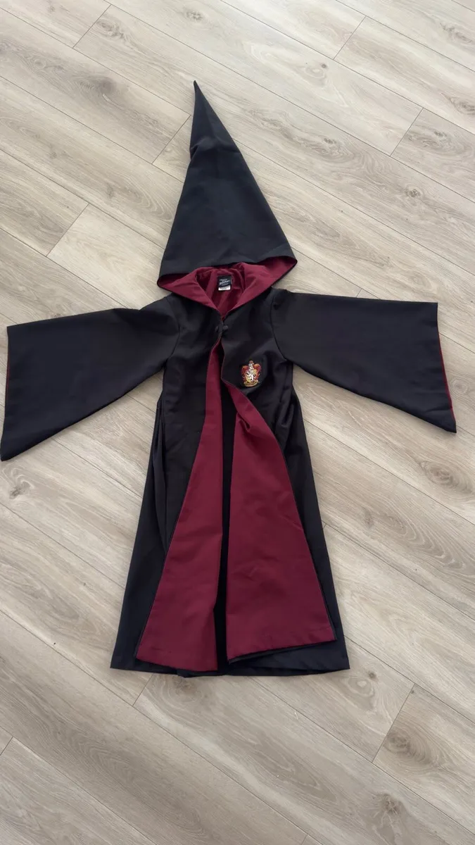 Authentic Harry Potter Gryffindor Robe - Image 2