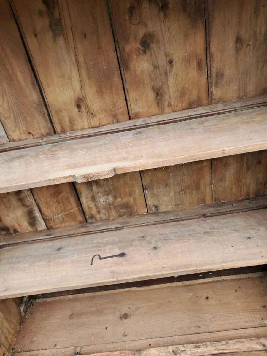 Pine shelving dresser top - Image 4