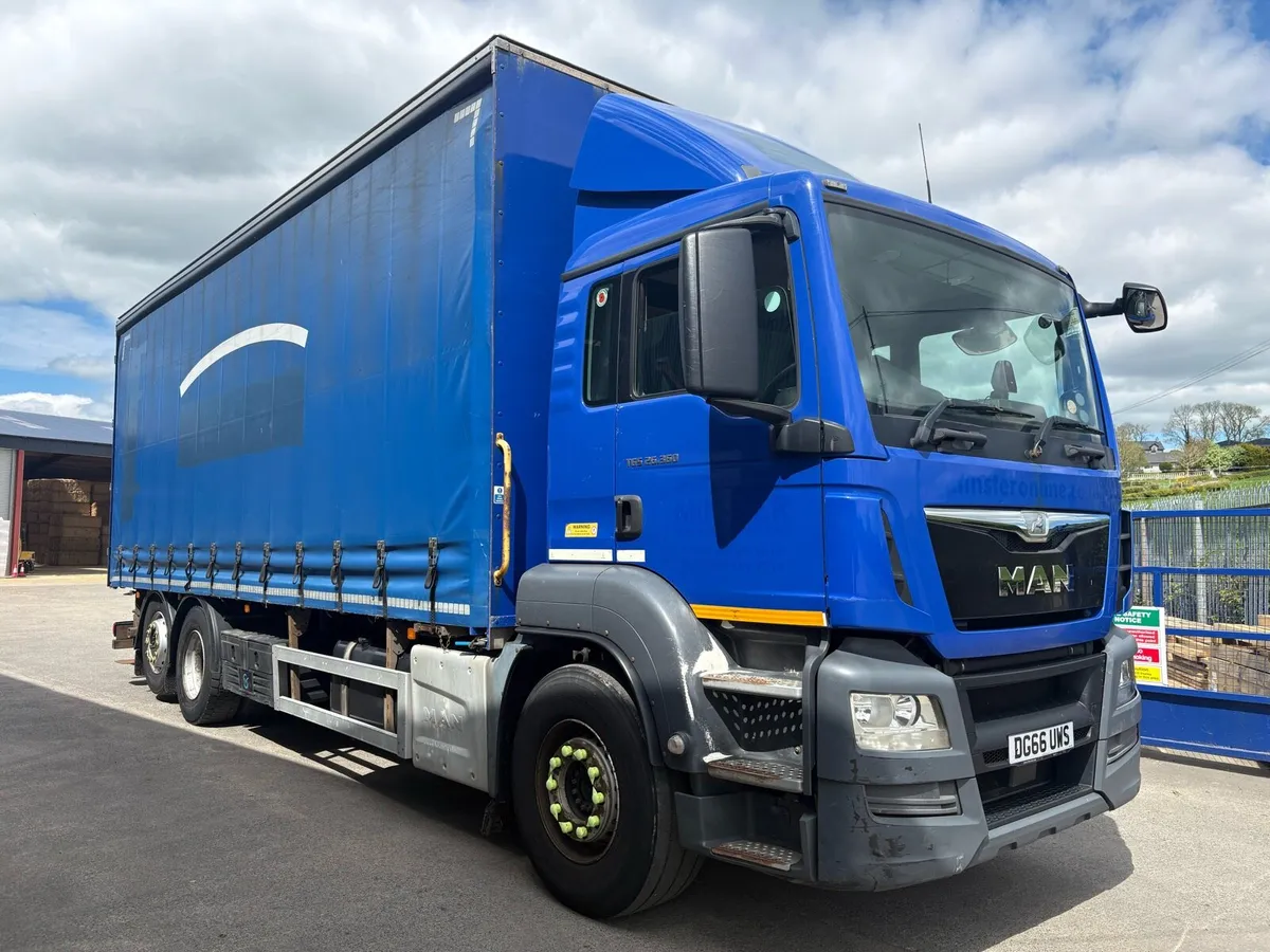 2017 Man TGS 26.360 6x2 Curtainside Moffett Lorry - Image 1