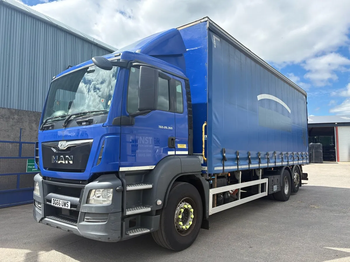 2017 Man TGS 26.360 6x2 Curtainside Moffett Lorry - Image 2