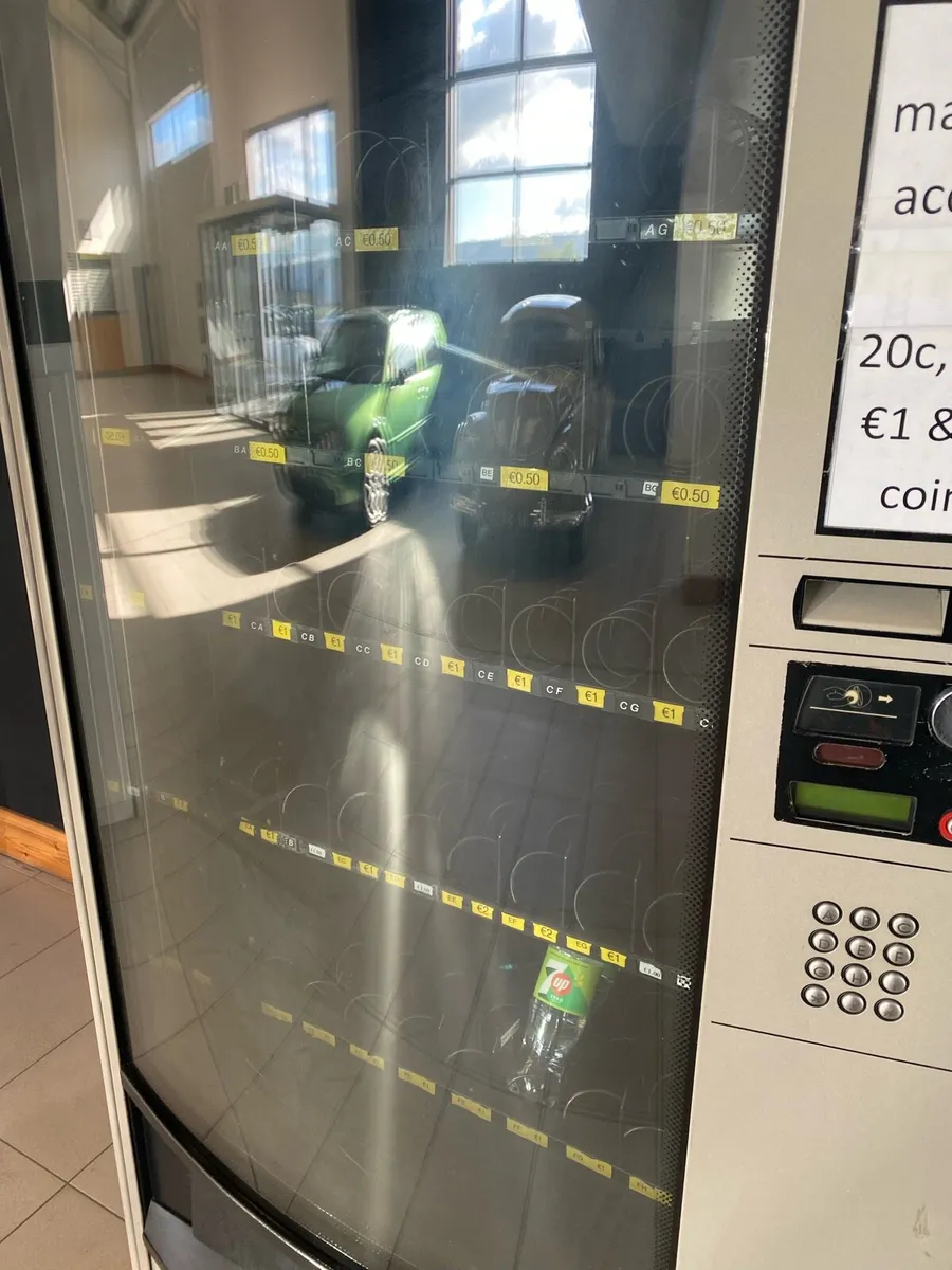 Vending machine - Image 2