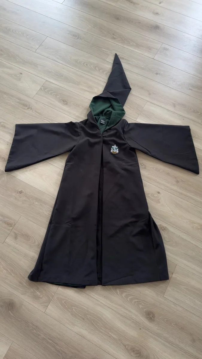 Authentic Harry Potter Slytherin Robe - Image 1