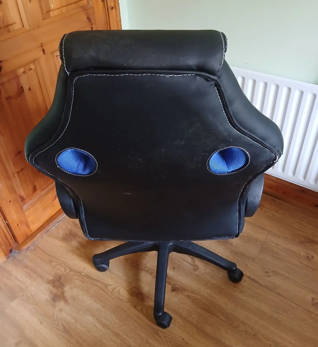 Gaming Chair - Image 1