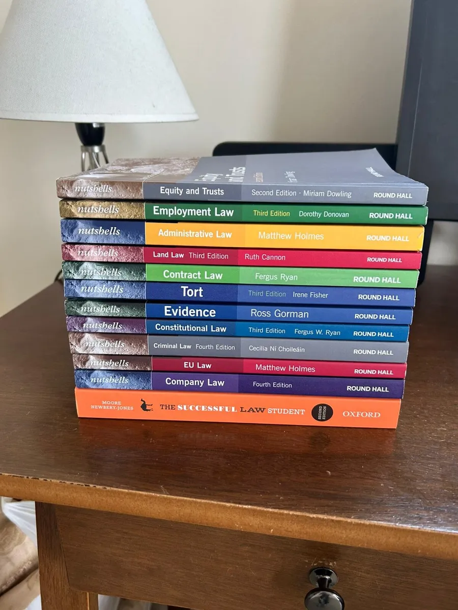 law college books - Image 1