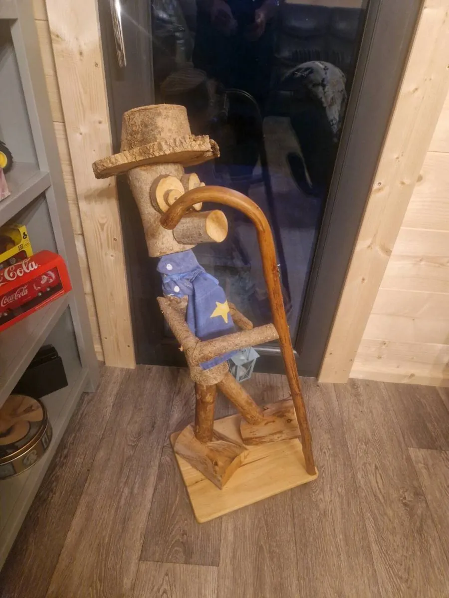 Wooden man - Image 3