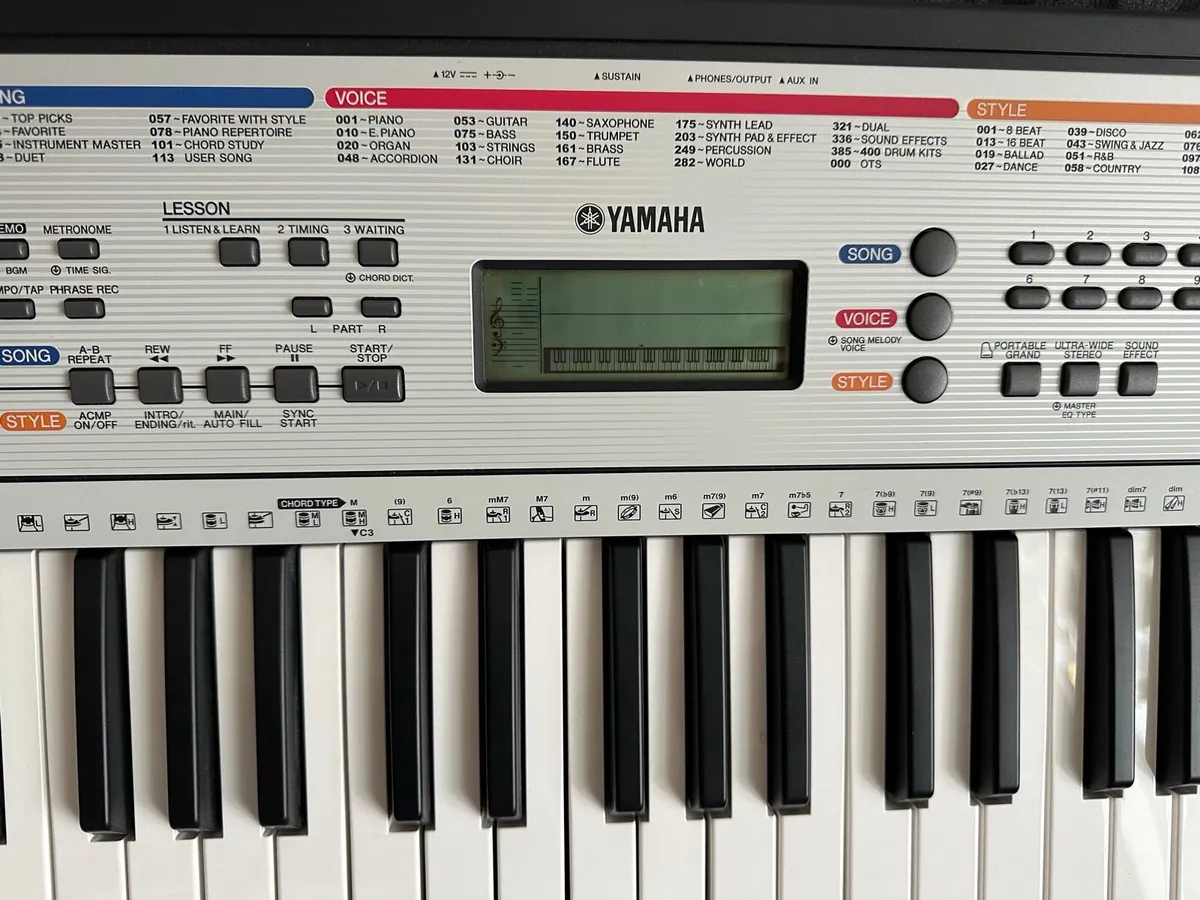 Yamaha keyboard - Image 4