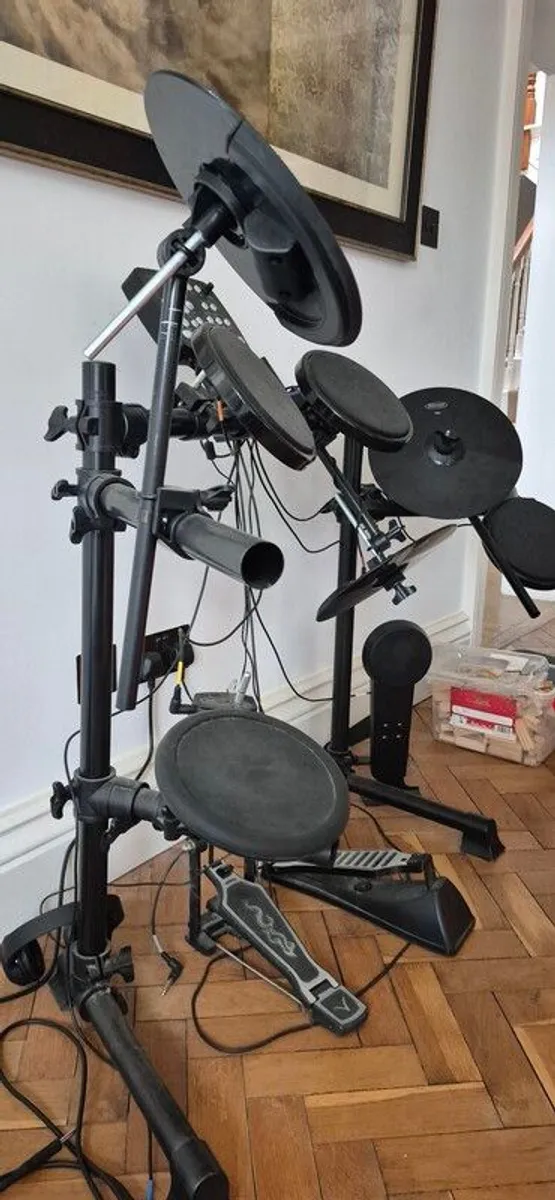 Drum Kit - Image 1