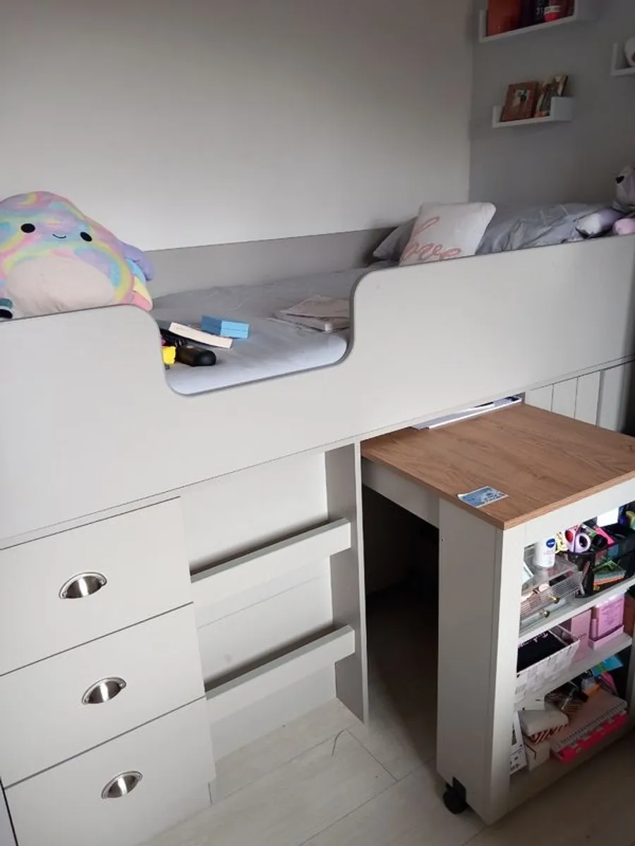 Cabin bed with desk - Image 1