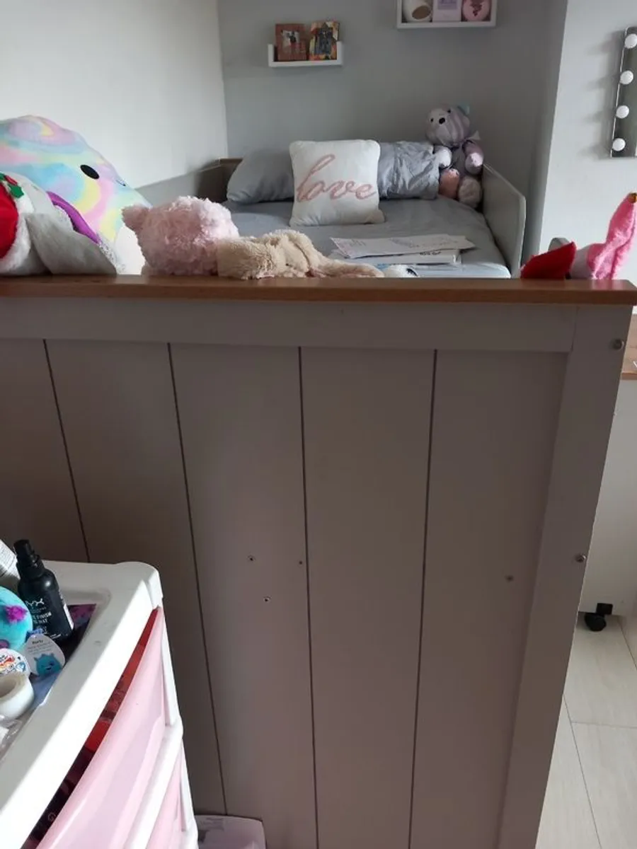 Cabin bed with desk - Image 3