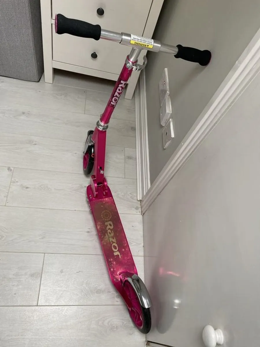 Razor scooter - Image 1