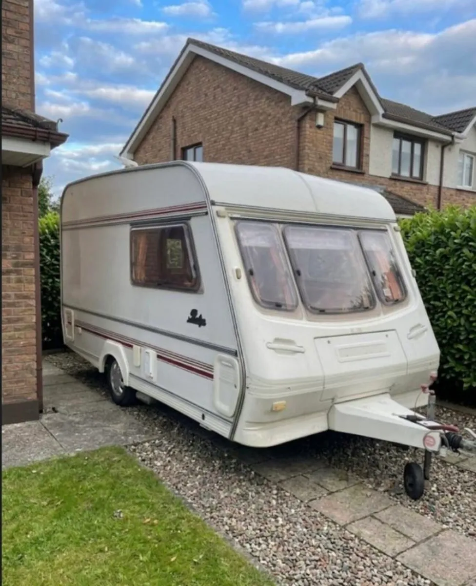 2/3 birth light weight touring caravan for sale - Image 1
