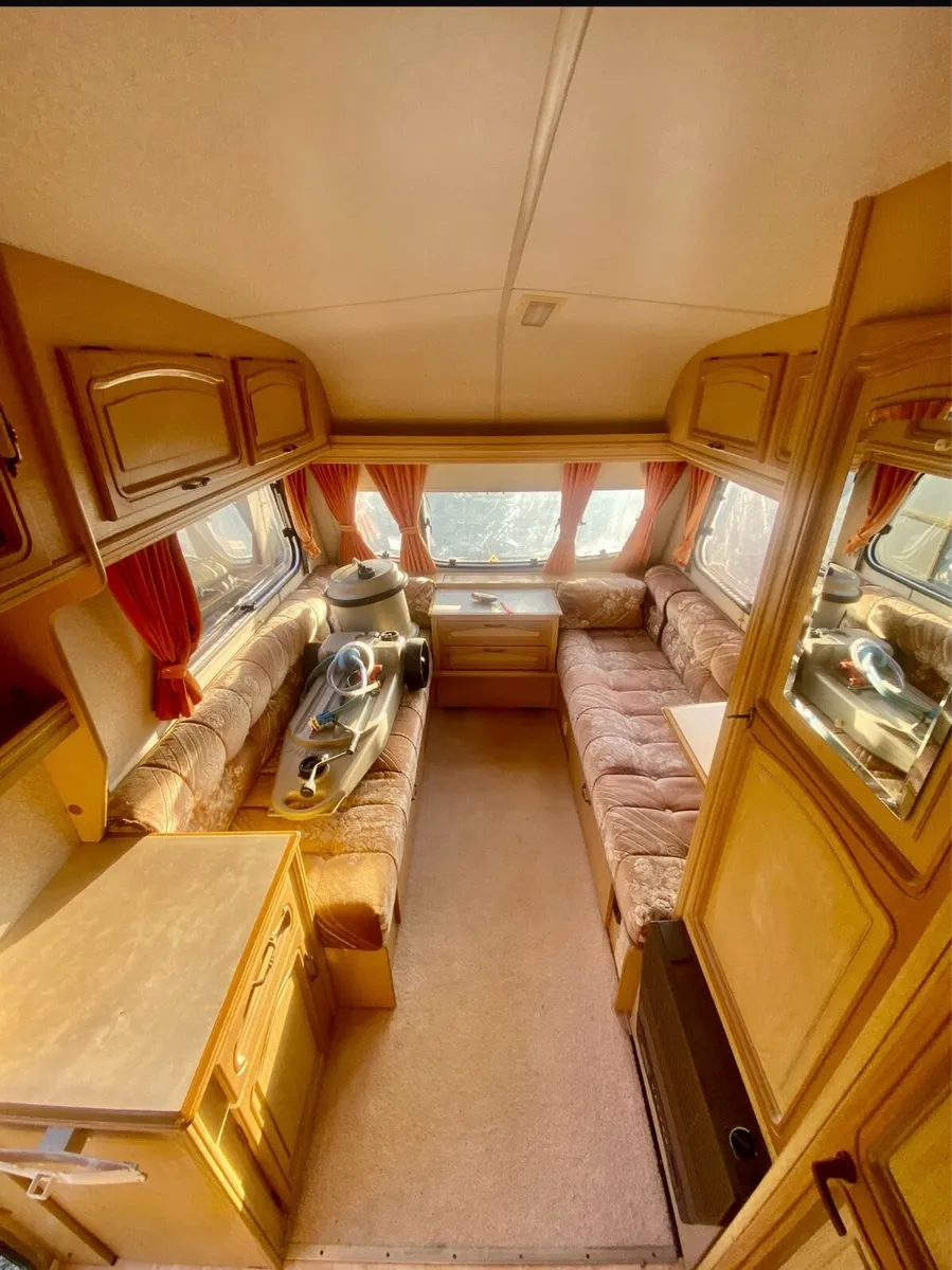 2/3 birth light weight touring caravan for sale - Image 3