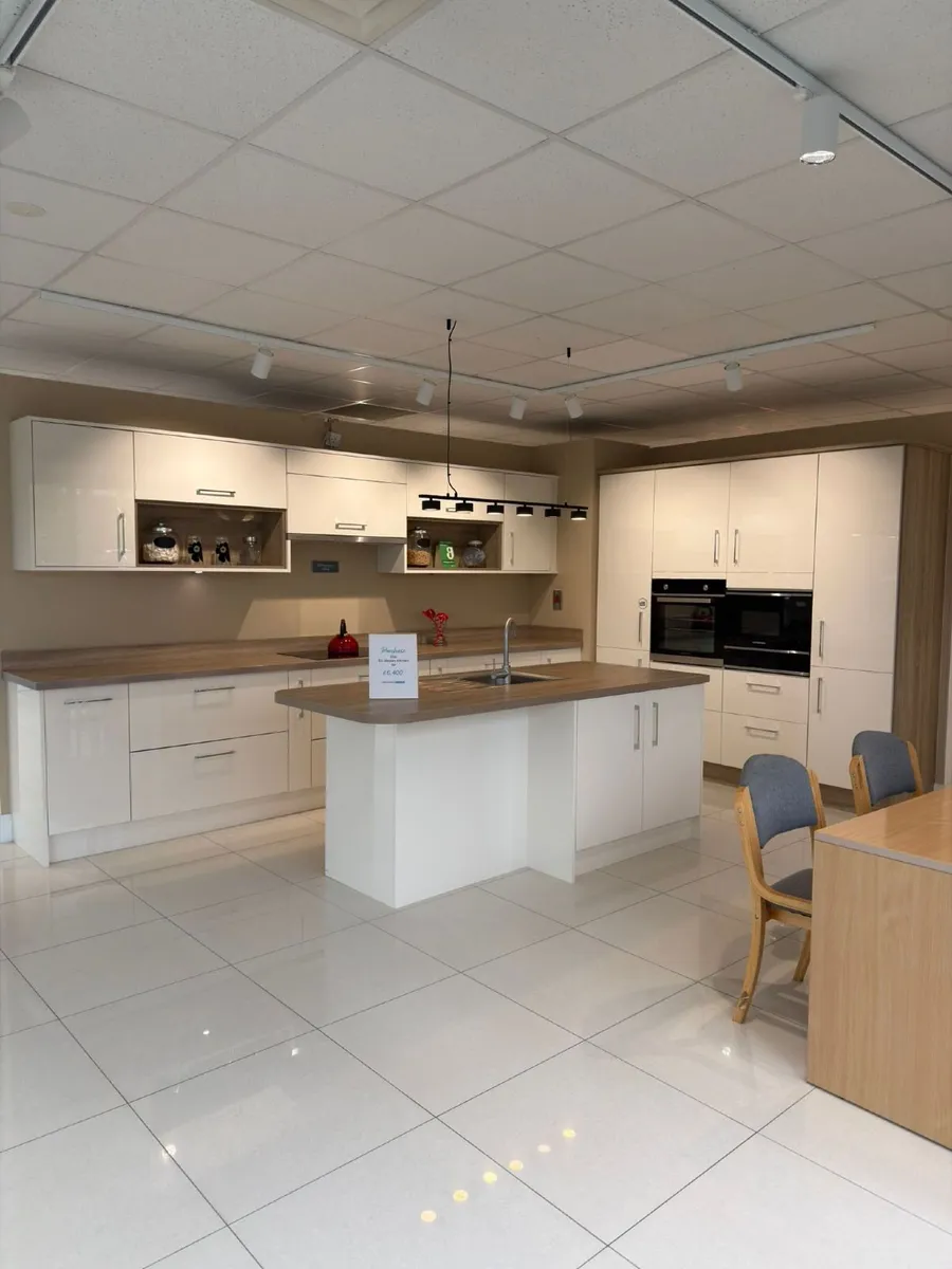 Brand new kitchen - Image 1