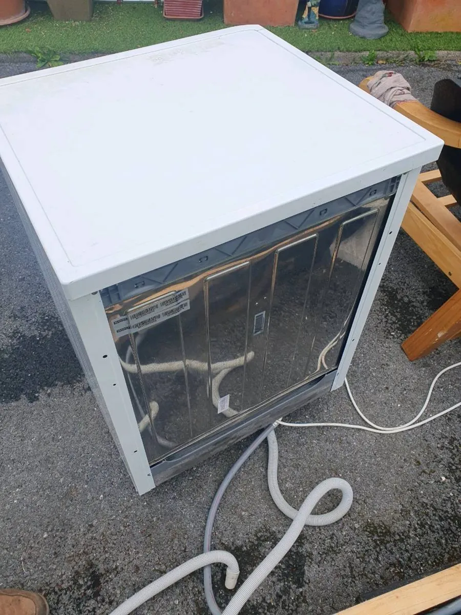 Whirlpool dishwasher - Image 3