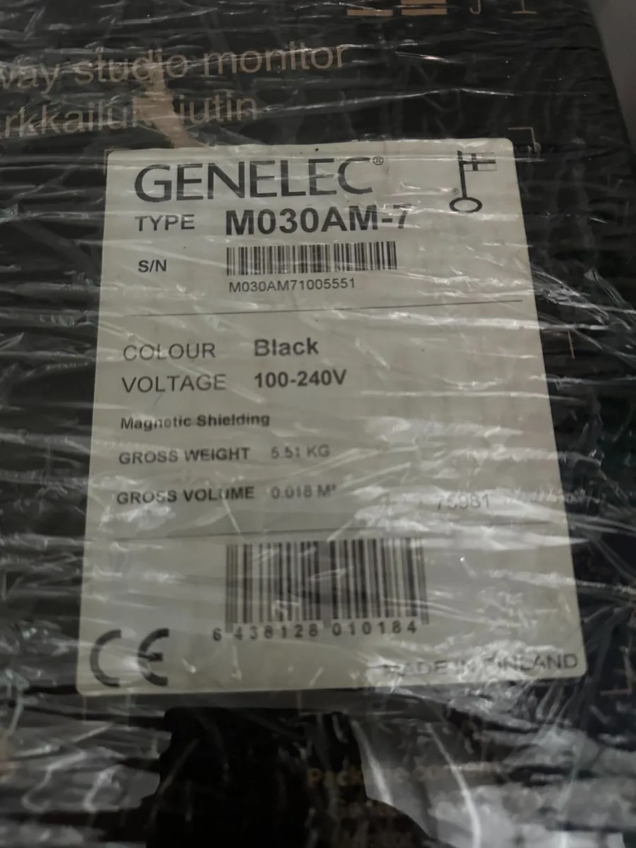Genelec M030 5" Powered Nearfield Studio Monitor ( - Image 4