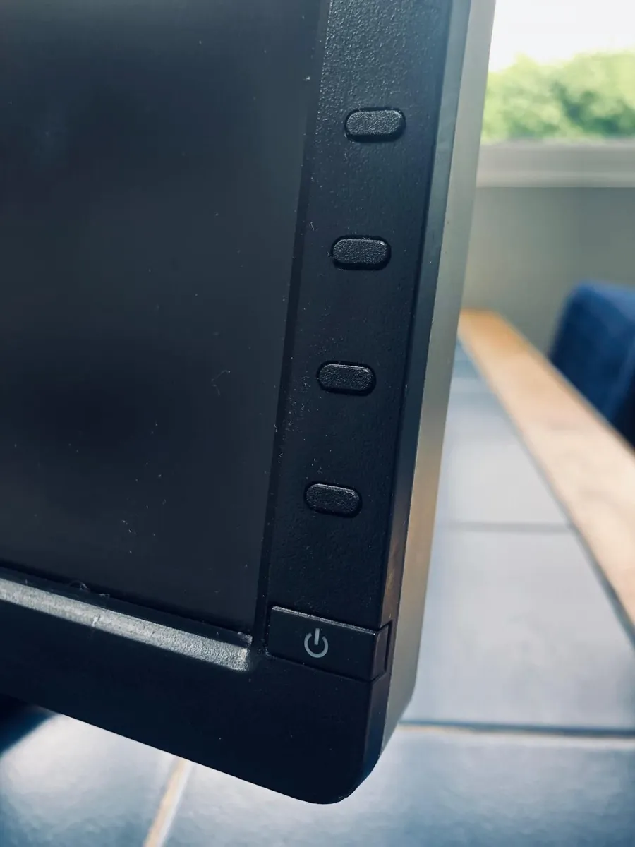 Dell UltraSharp U2412M 24” IPS M - Image 4