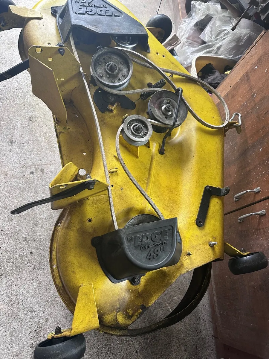 John Deere Ride On Mower - Image 3