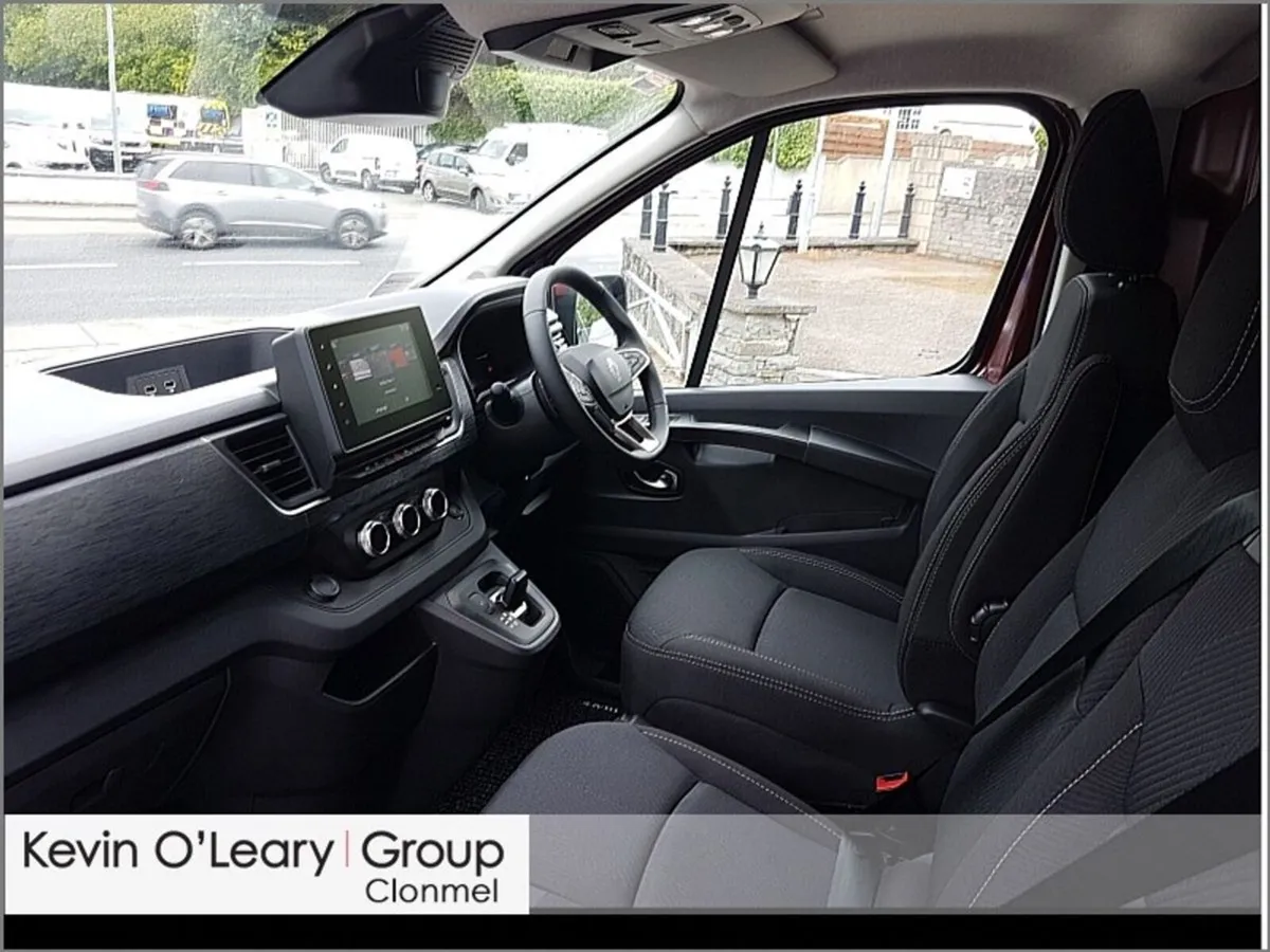 Renault Trafic LL30 Blue dCi 170 BVA9 Auto Extra S - Image 4
